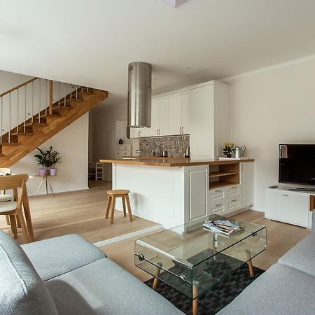 וילנה #Stayhere - Spacious 2Bdr Two Floor I Heart Of Old Town מראה חיצוני תמונה
