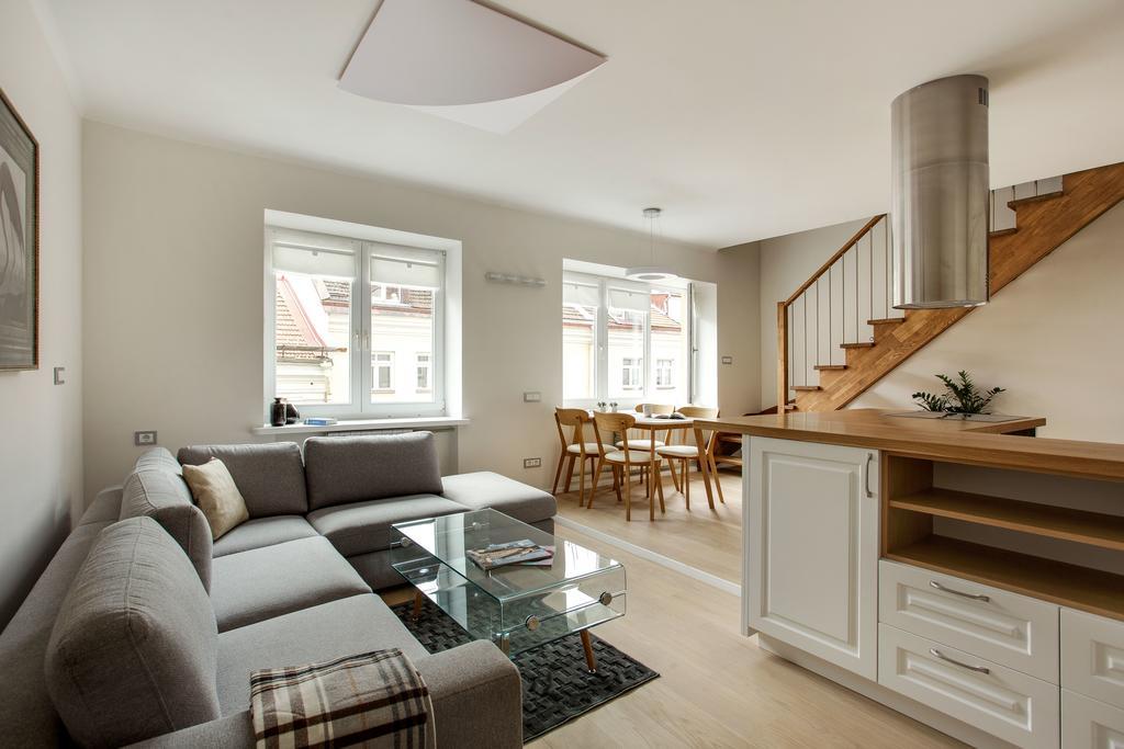 וילנה #Stayhere - Spacious 2Bdr Two Floor I Heart Of Old Town מראה חיצוני תמונה