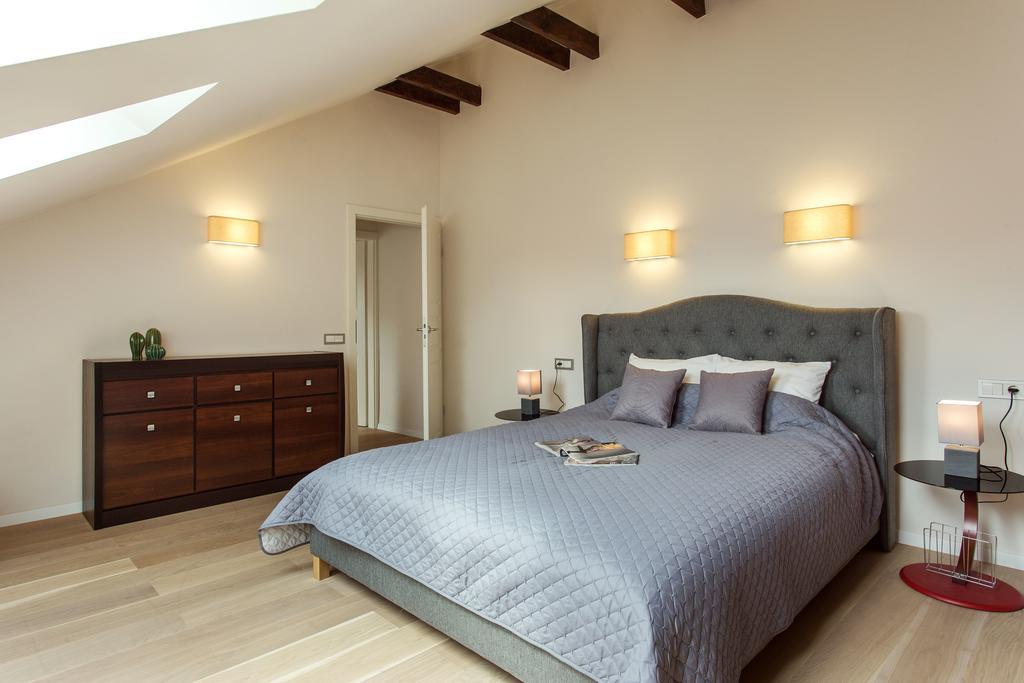 וילנה #Stayhere - Spacious 2Bdr Two Floor I Heart Of Old Town מראה חיצוני תמונה