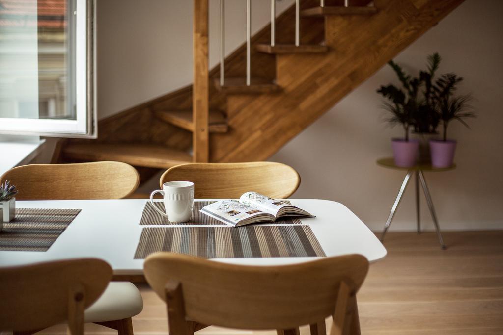 וילנה #Stayhere - Spacious 2Bdr Two Floor I Heart Of Old Town מראה חיצוני תמונה