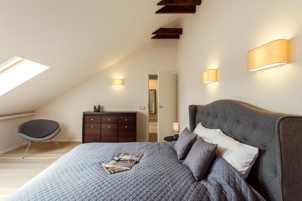 וילנה #Stayhere - Spacious 2Bdr Two Floor I Heart Of Old Town מראה חיצוני תמונה