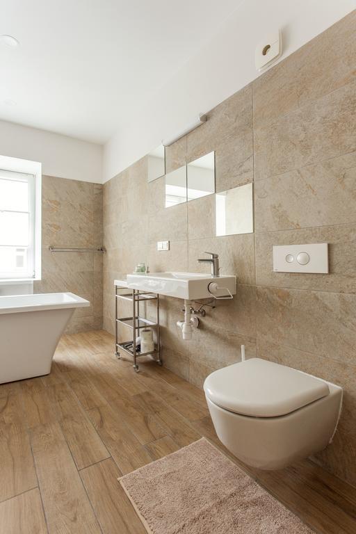 וילנה #Stayhere - Spacious 2Bdr Two Floor I Heart Of Old Town מראה חיצוני תמונה
